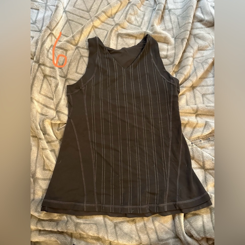 Lululemon Tank with Built in Bra and Pocket | Size: 6